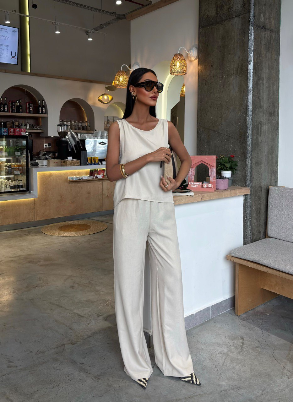 TSHIRT AND TROUSERS 10165